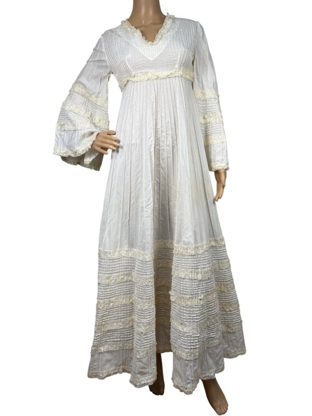VTG 70s Tachi Castillo Ivory Prairie Maxi Dress Lace Pintuck Bell Sleeve Boho - Picture 2 of 12